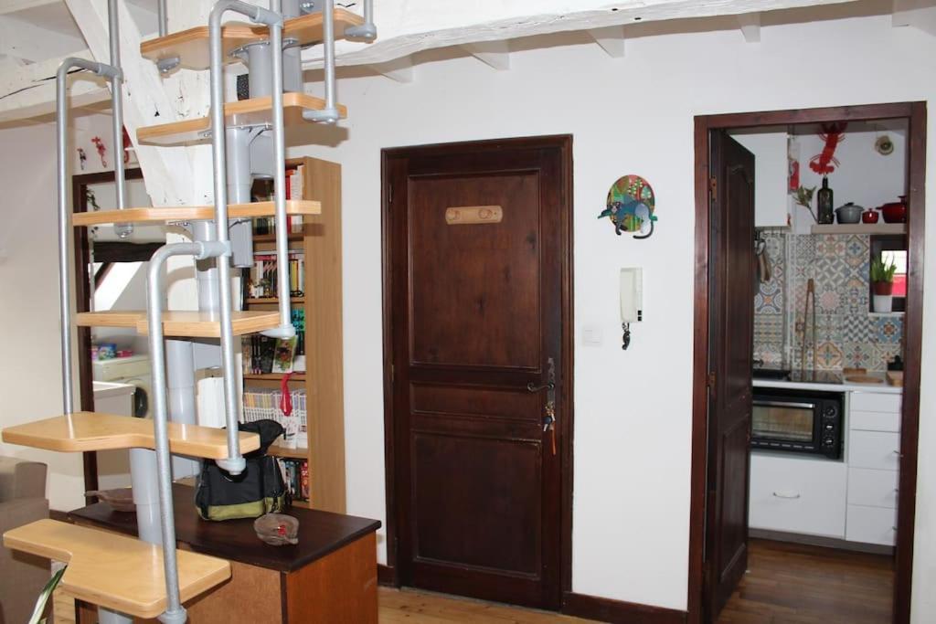 Charmant Appartement Vieux Тур Экстерьер фото